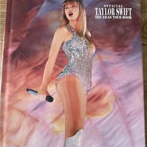 Taylor Swift Eras Book - SEALED, brand new 🤍💜